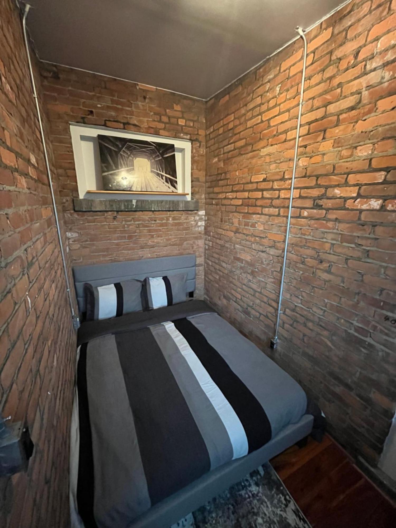 2 Bedroom Stylist Apartment Detroit Exterior foto